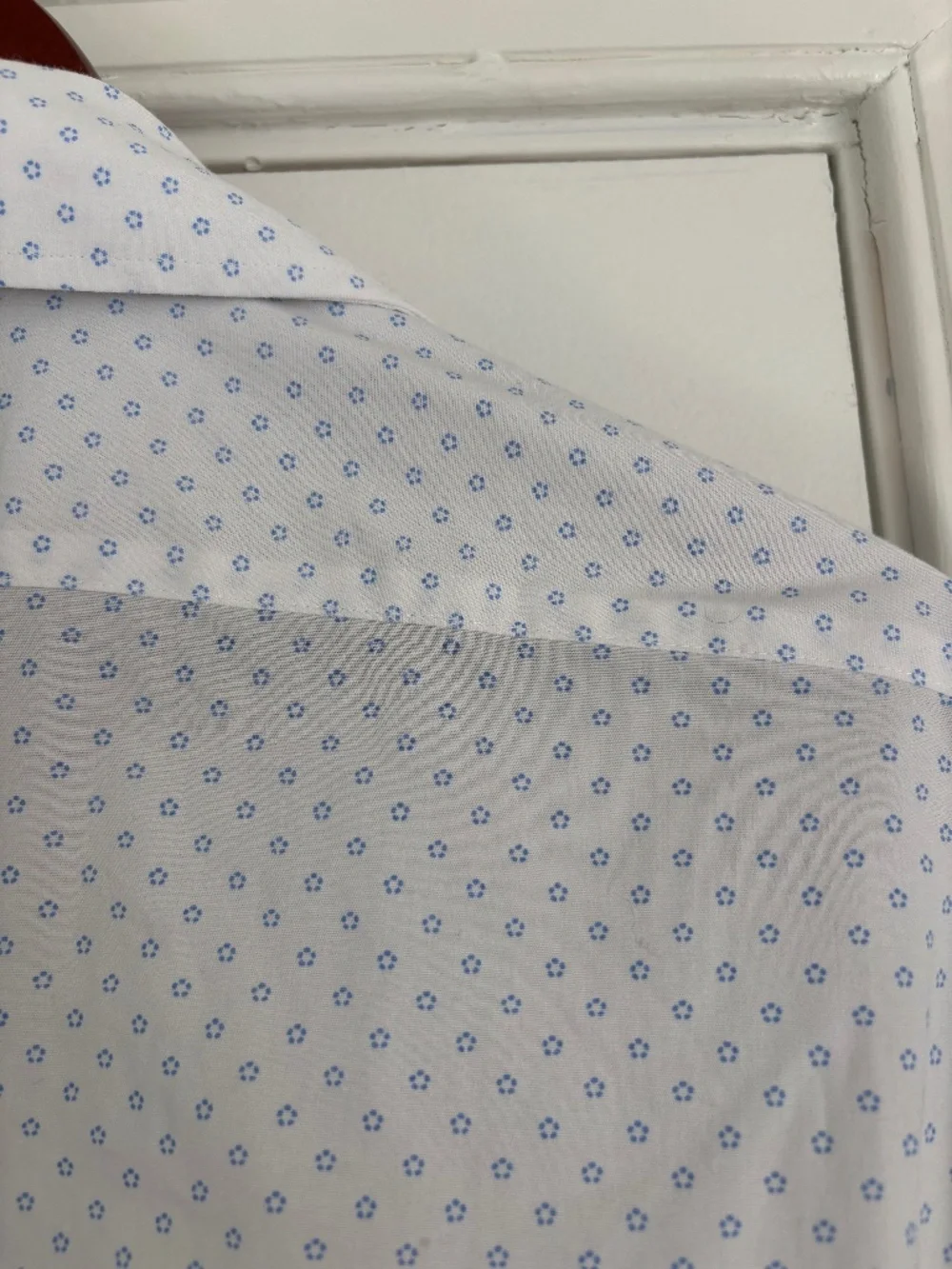 Banana Republic Men's Button Up Dress Shirt